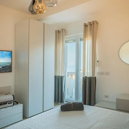 La Terrazza Di Porta Messina Guest house *